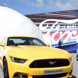 watch the igloo Ford at Le Mans video